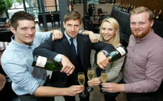 曼彻斯特大学研究生投资酒吧