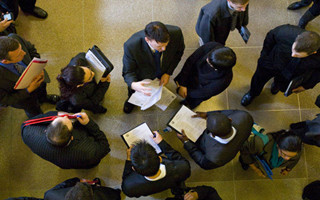 择校时要考虑所选学校的就业服务