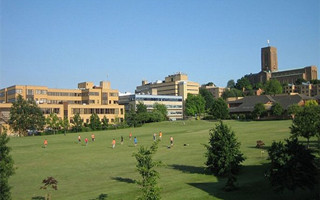 萨里大学排名上升至第六