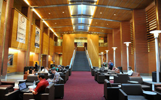 CEO精英就读的商业院校