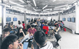 新加坡南洋理工大学采用“翻转教室”教学模式加强师生互动