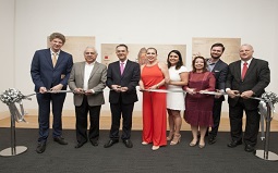 香港大学美术博物馆同理查德·萨潘塔与丽贝卡·萨潘塔合作举办展览