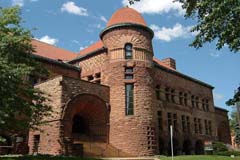 利用文书提升背景弥补语言弱势