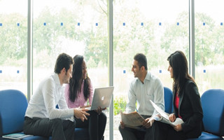 诺丁汉大学毕业生受英国名企青睐