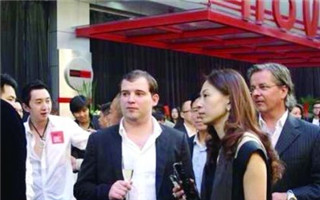 上海女子骗取8名富豪3.6亿 被曝有5个户籍