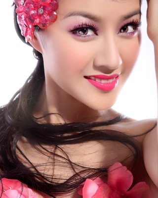 女歌手春天~百变纯美写真资料